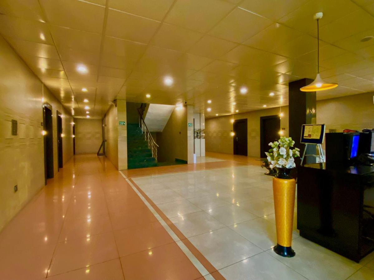 Ace Prime Hotel Грейтър Нойда Екстериор снимка