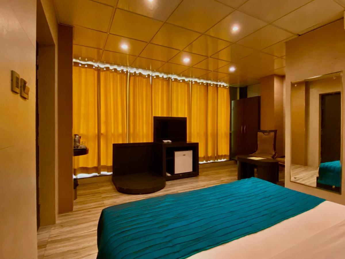 Ace Prime Hotel Грейтър Нойда Екстериор снимка